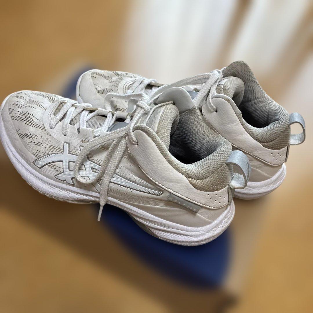 【美品】asics バスケットボールシューズ　ゲルフープV17 23.5㎝