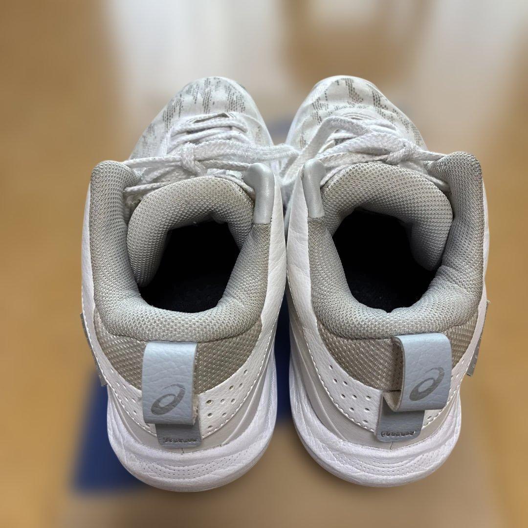 【美品】asics バスケットボールシューズ　ゲルフープV17 23.5㎝