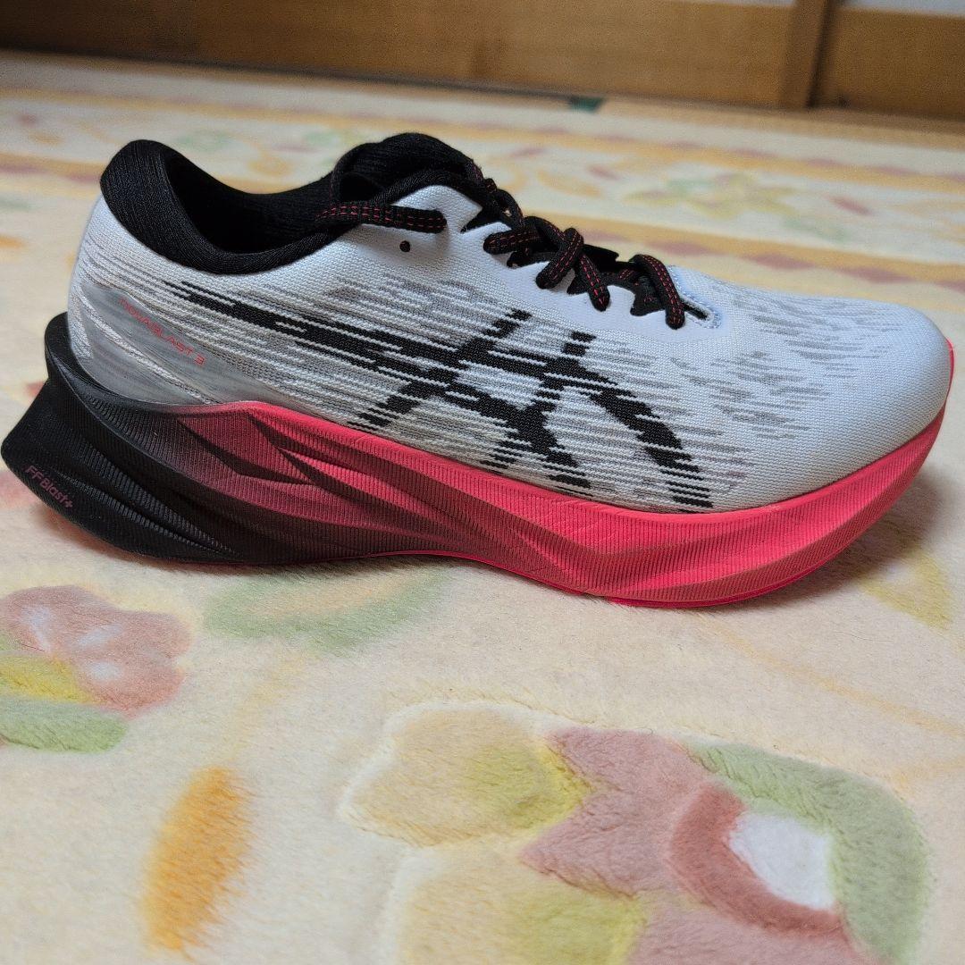 ASICS ノヴァブラスト3ワイド（26.0cm）