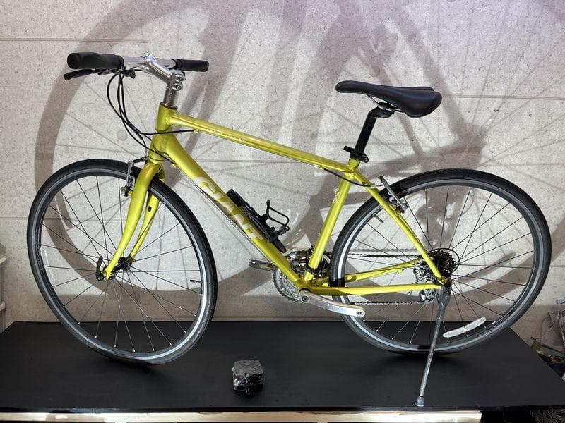 GIANT ESCAPE R3 クロスバイク sizeS　イエローカラー
