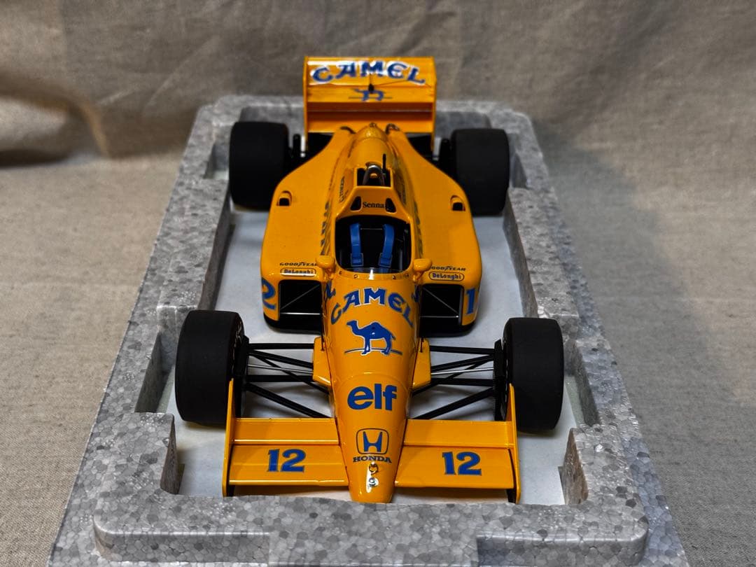 ミニカー Team Lotus Type 99T Japanese GP Senna