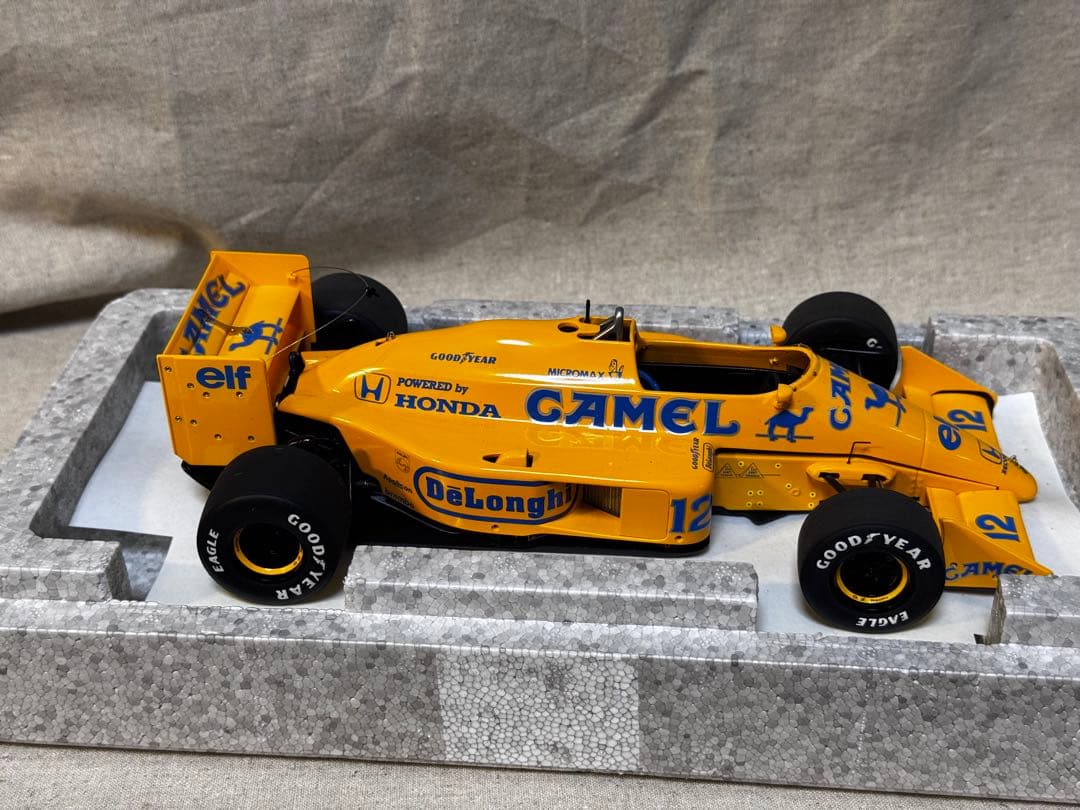 ミニカー Team Lotus Type 99T Japanese GP Senna