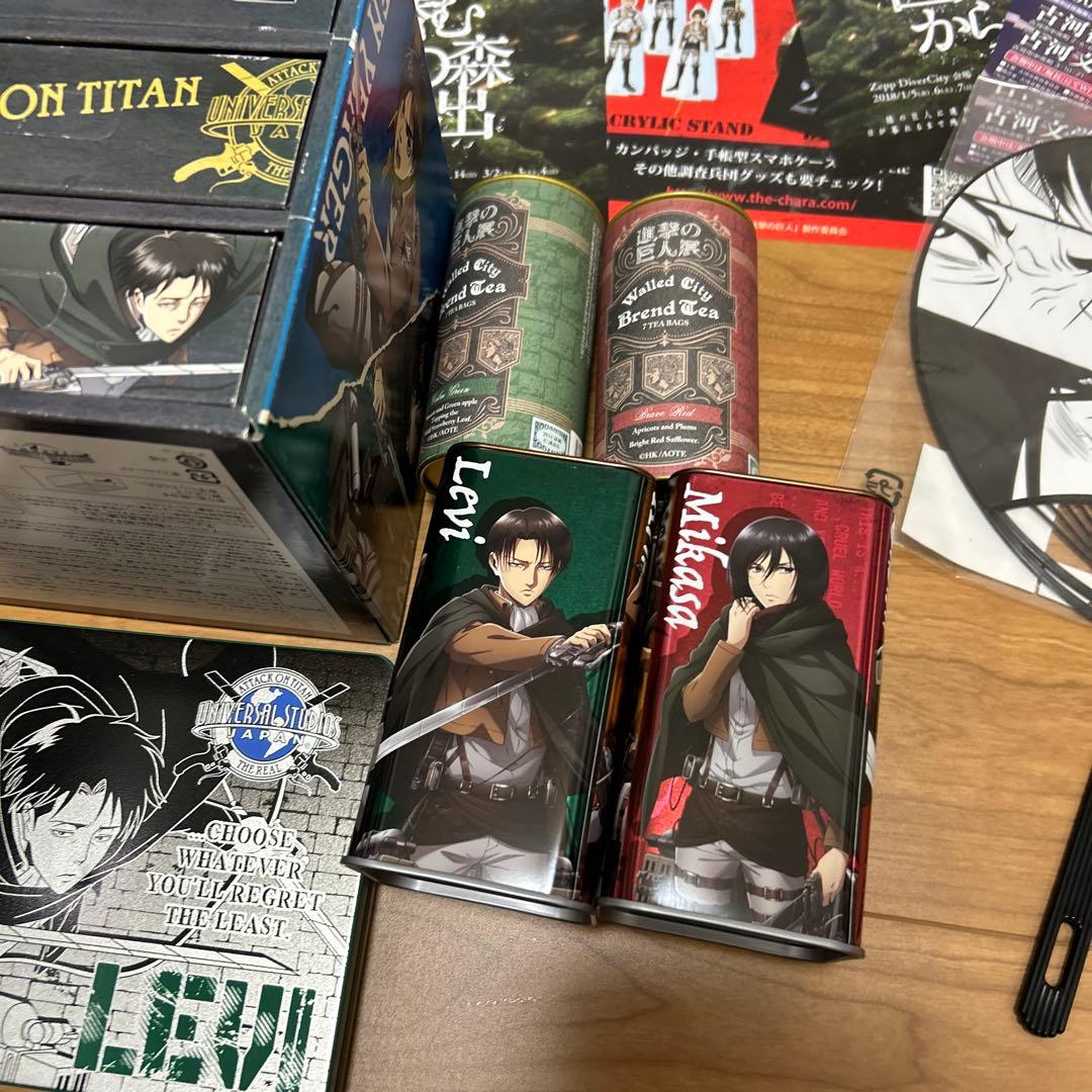 進撃の巨人　グッズセット