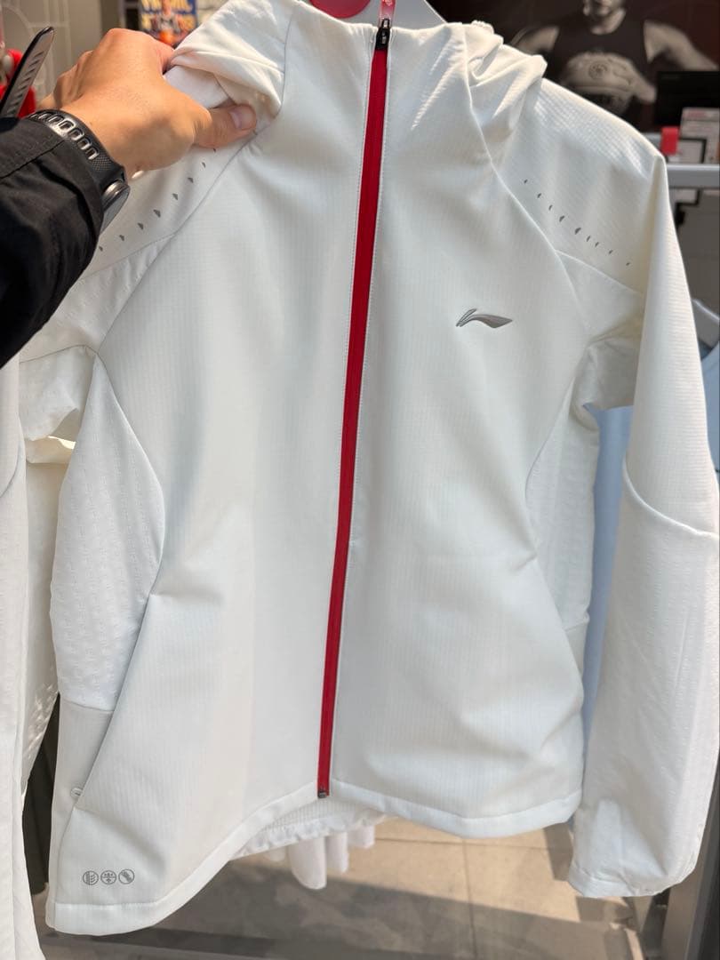 大迫傑着用　LI-NING リーニン　SOFTSHELLジャケット　Sサイズ