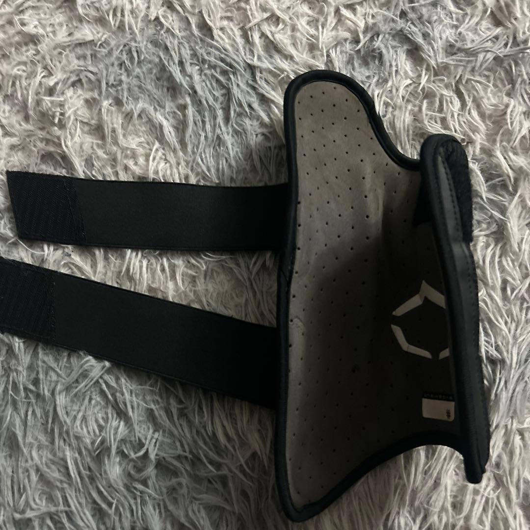 エボシールド黒右打者用