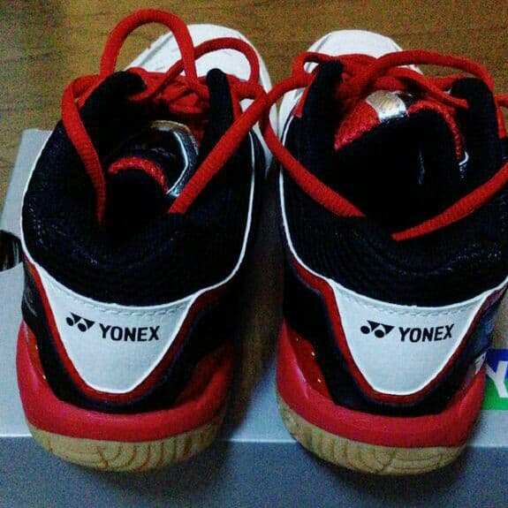 バドミントンシューズ（YONEX）
