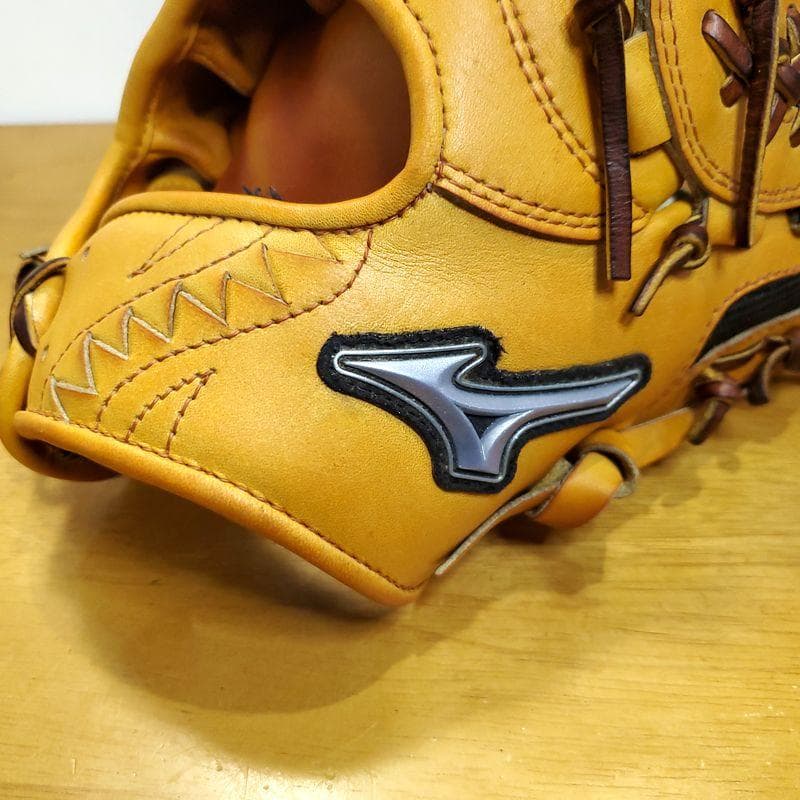 ミズノ イサイ 背面メッシュ 超軽量 異彩 Mizuno 内野用 軟式グローブ