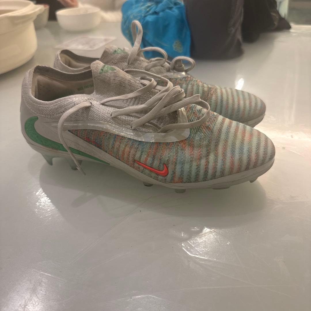NIKEファントム6