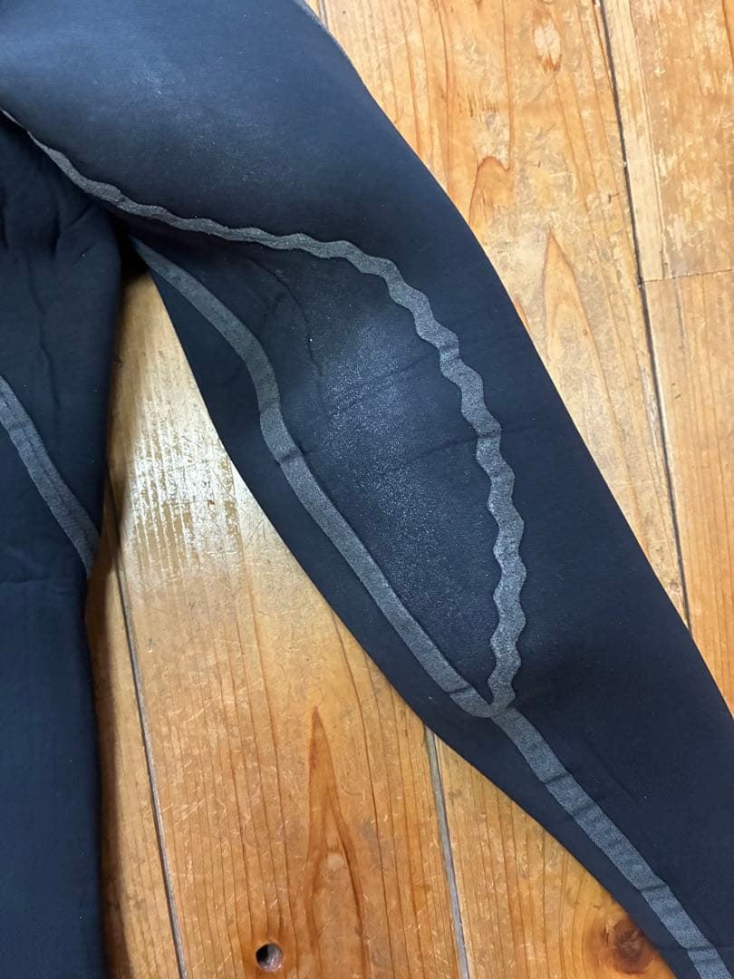 4Dウエットスーツ　フルスーツ 2.5/2.5mm XL