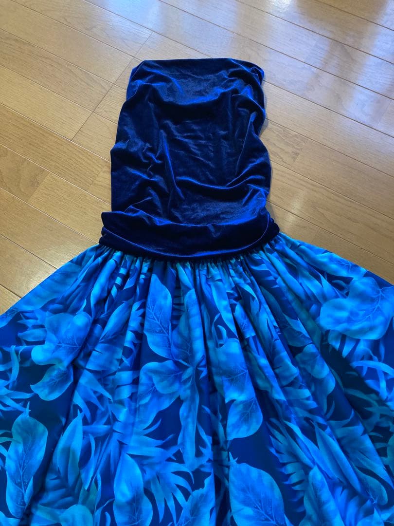 BLUEHEAVENお仕立てフラダンス伸縮ベルベットとパウスカートセットアップ