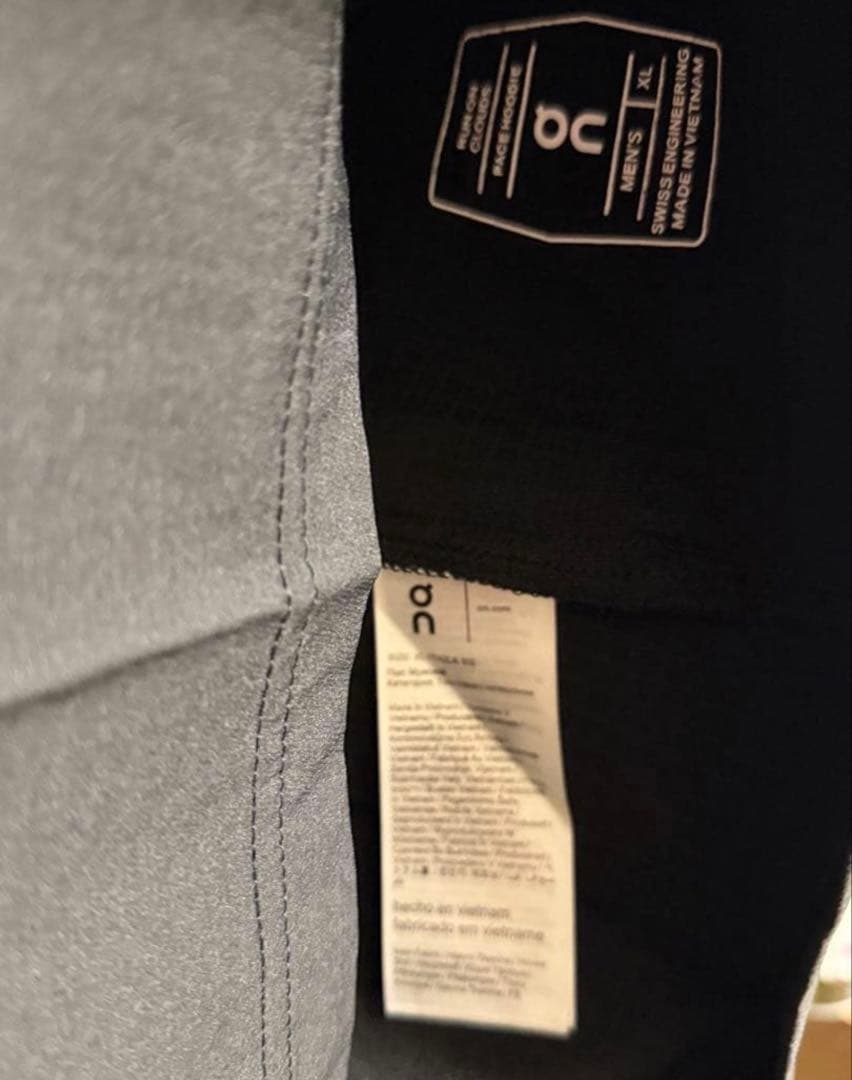 オン On ペースフーディー Pace Hoodie ランニング ジャケットXL