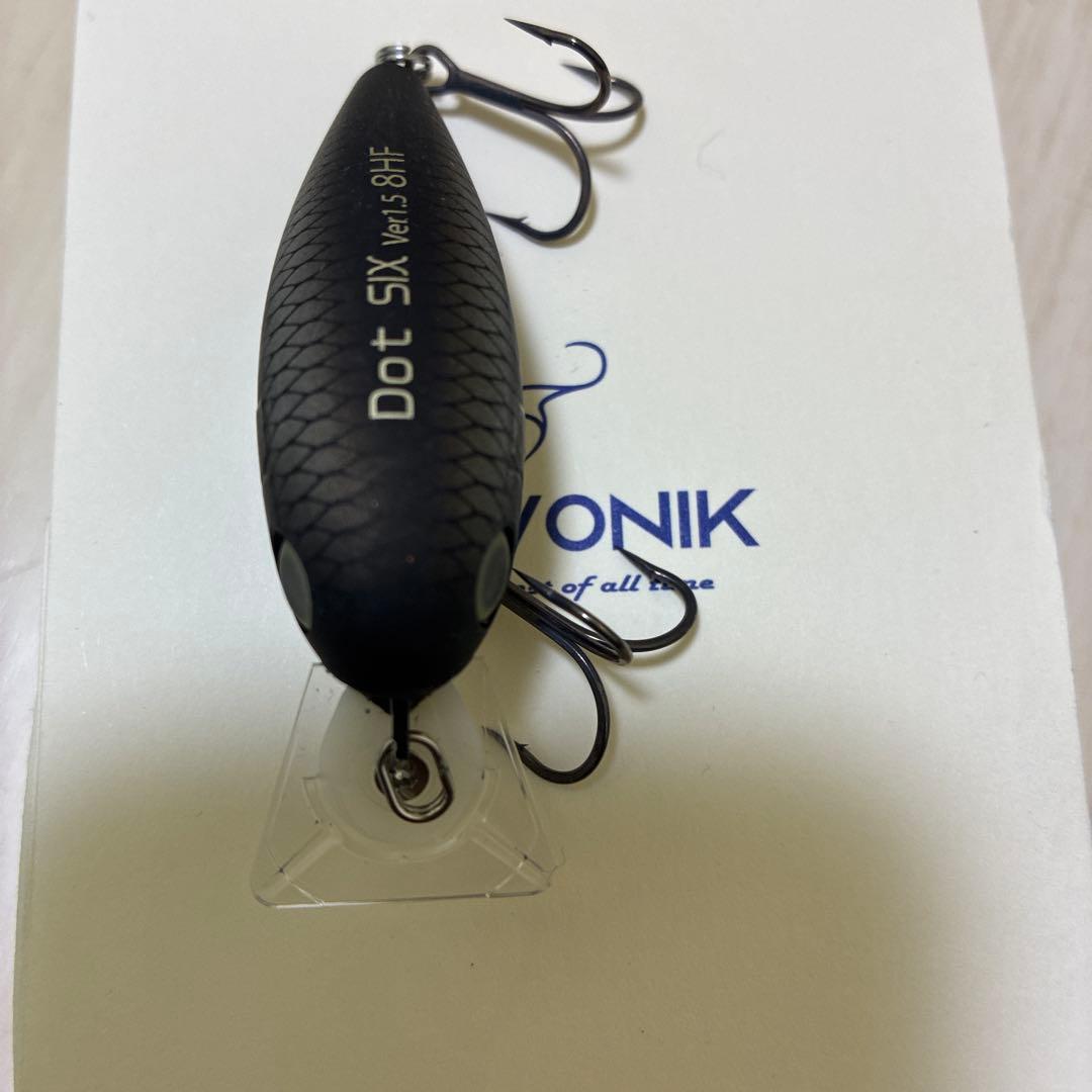 レヴォニック　ドットシックス