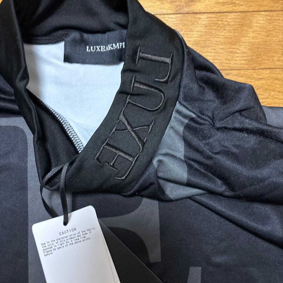 ☆新品☆ ☆LUXE AKM PLUSリュクスエイケイエムプラスモックネック　L
