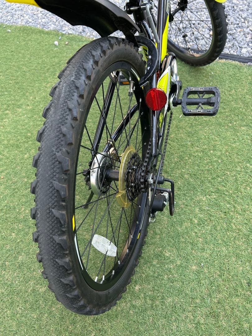 ジュニアスポーツ自転車 ブラック/イエロー　22インチ