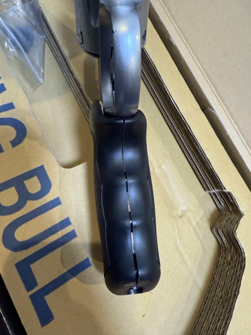 マルシン TAURUS RAGING BULLリボルバー 8.375 BB弾付