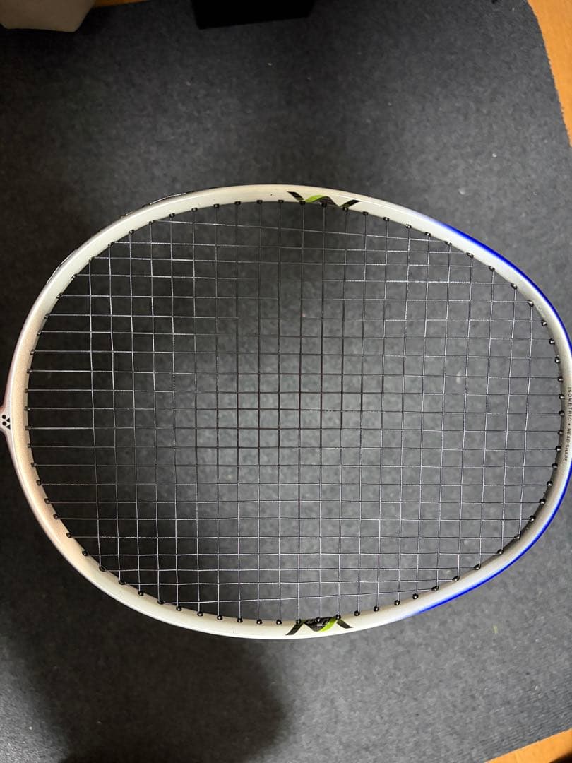 バドミントンラケット 2本セット　バボラ　ヨネックス