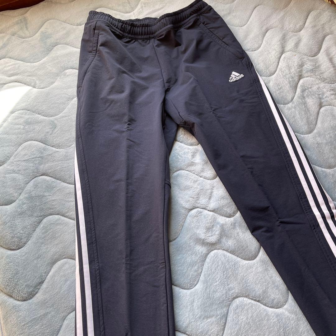adidas ネイビー ジャージパンツ
