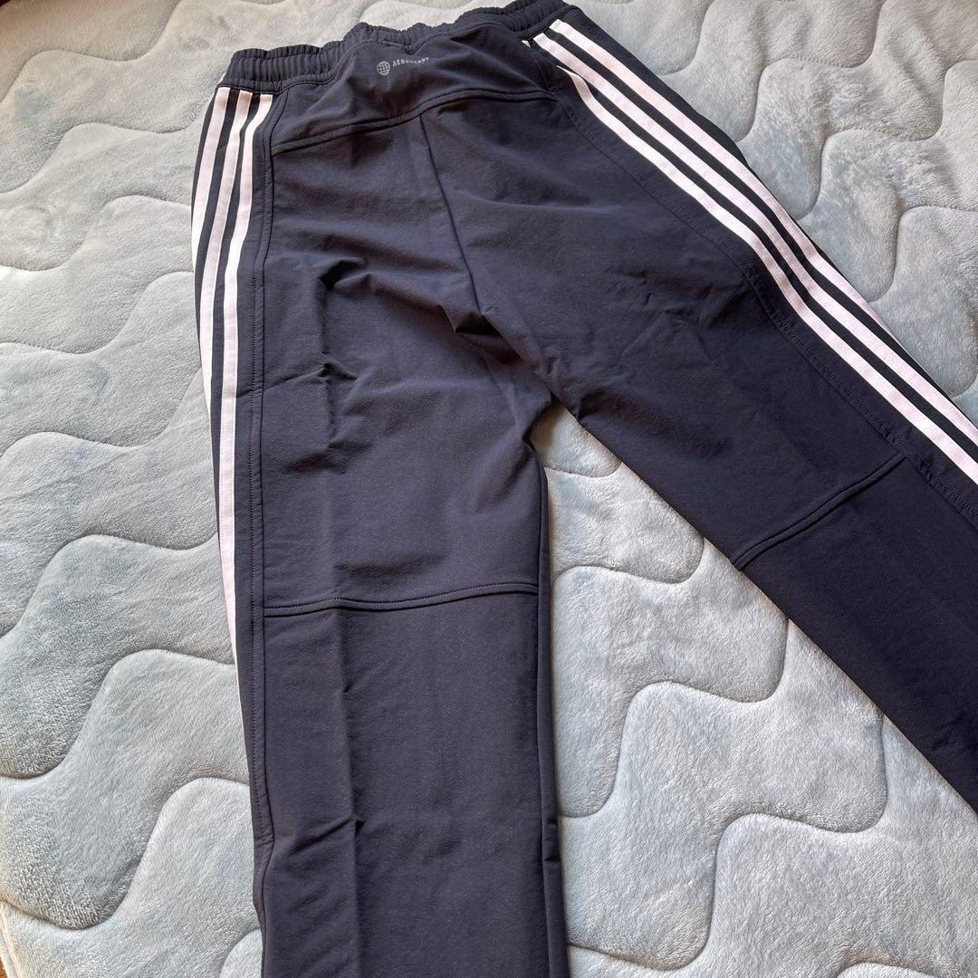 adidas ネイビー ジャージパンツ