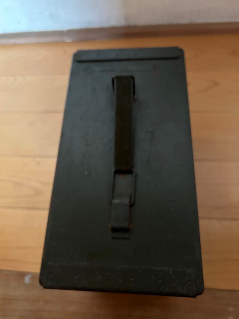 military 弾薬箱　鉄製