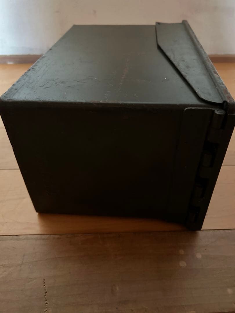 military 弾薬箱　鉄製