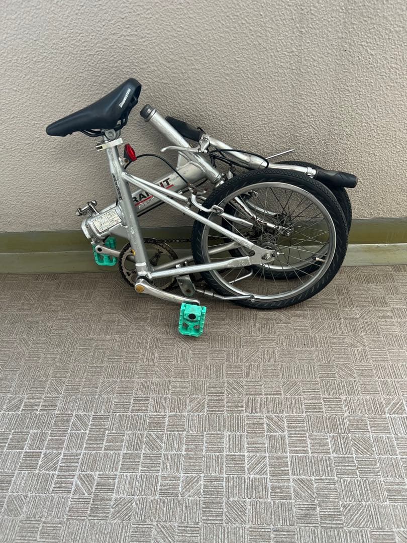 麦*ん様 折りたたみ自転車　ブリヂストン　トランジットライト　9.6Kg ８０✖
