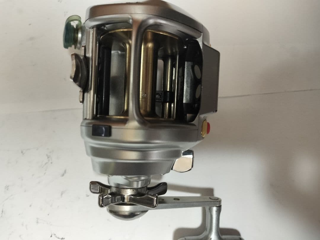 SEABORG ZEROT 電動リール シルバー