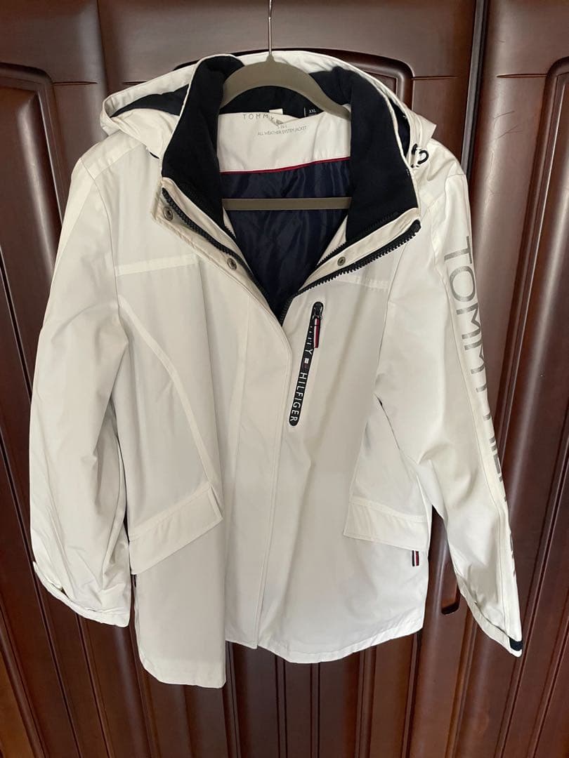 トミーヒルフィガーのナイロンジャケット　2XL