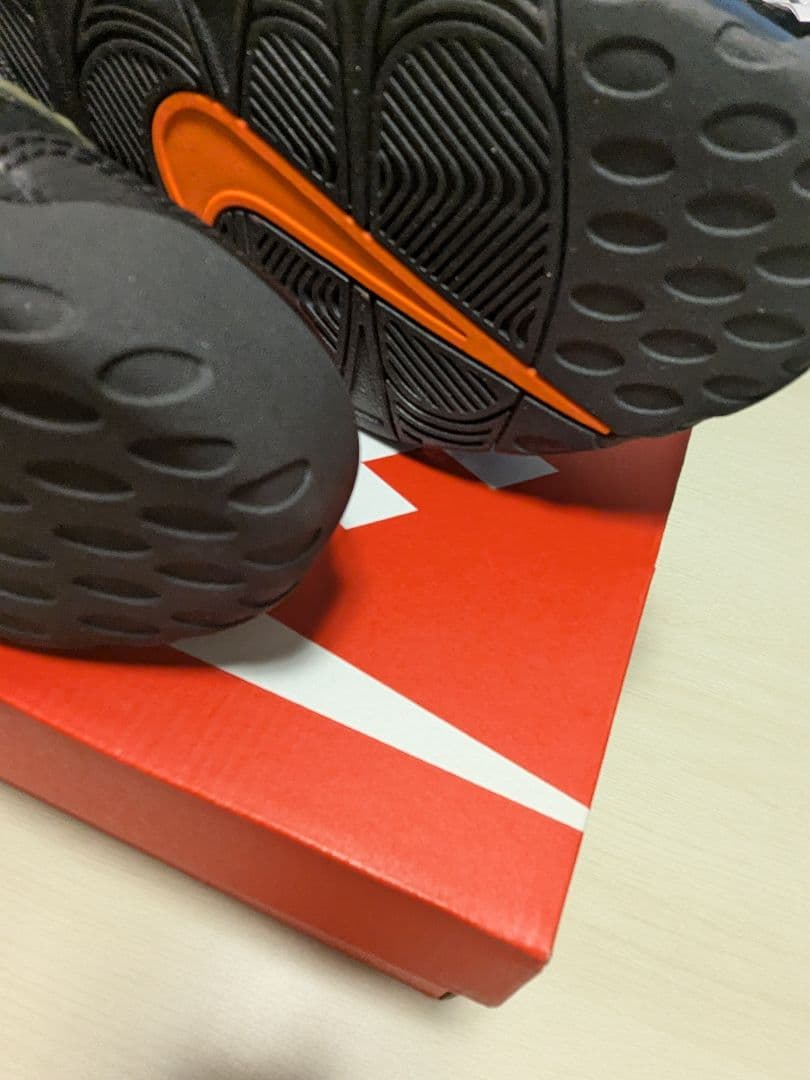 A*A様 NIKE エア モア アップテンポ 96' グリーン