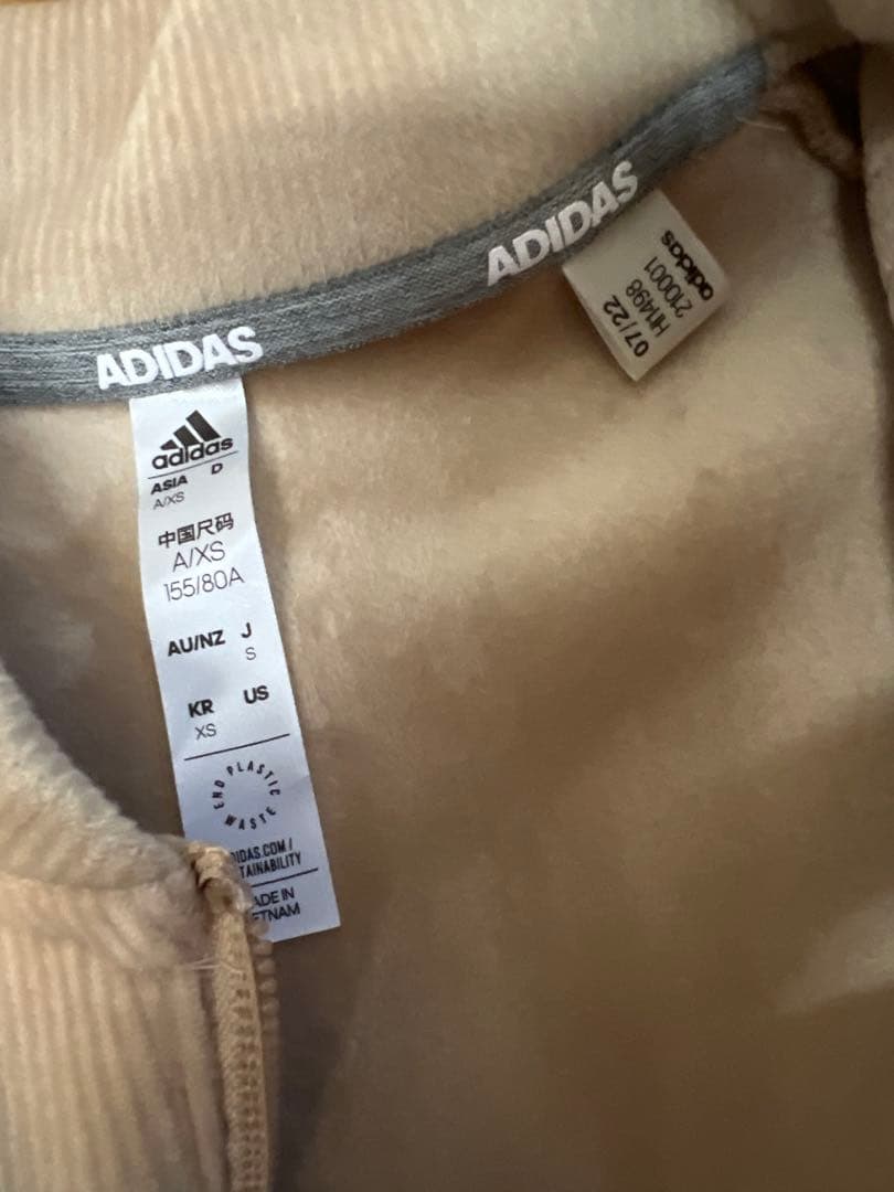 adidas レディースジャケット XS
