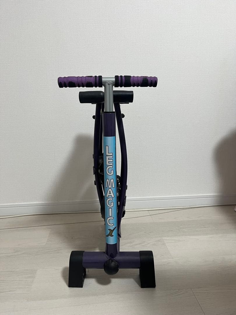 LEG MAGIC エクササイズマシン 筋トレ　軽量　コンパクト収納　ダイエット