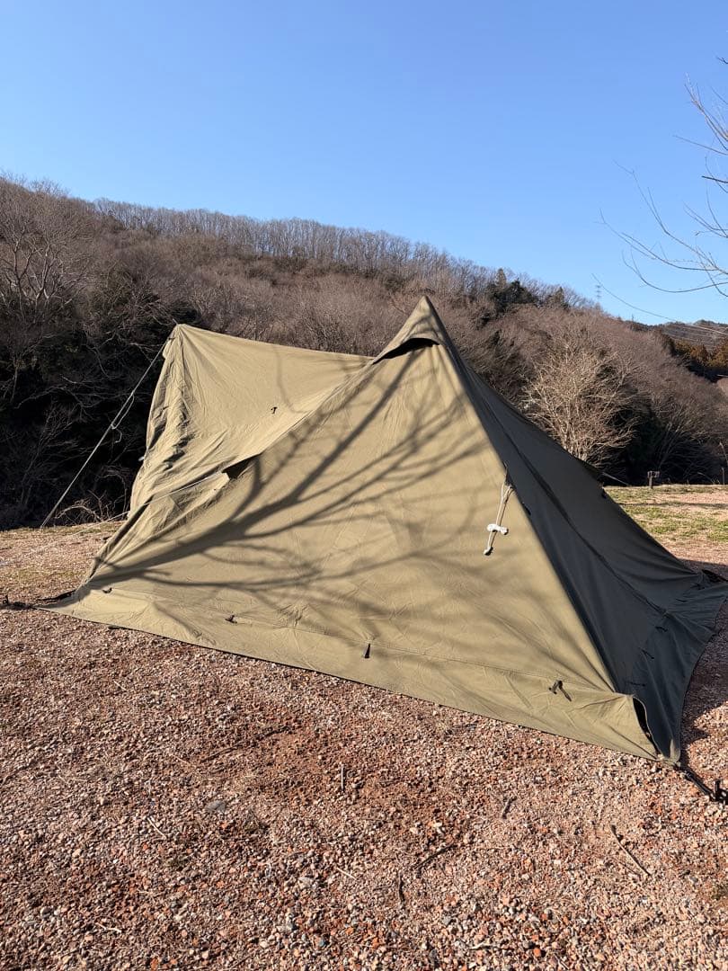 BUNDOK バンドック ソロ ティピー 1 TC カーキ。前幕付き。