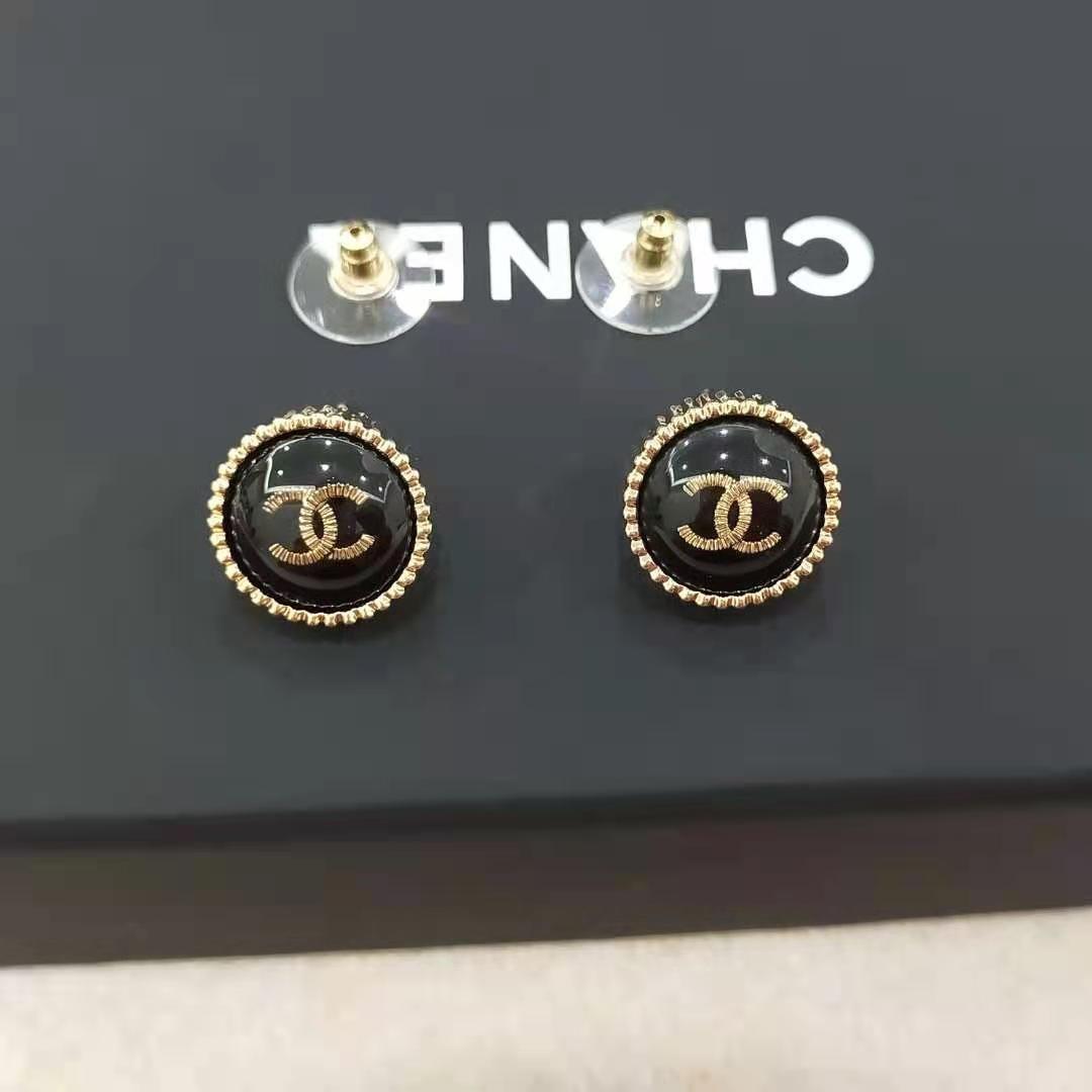 【極美品/激レア】CHANEL シャネル ヴィンテージ ボタン型 ピアス 黒金