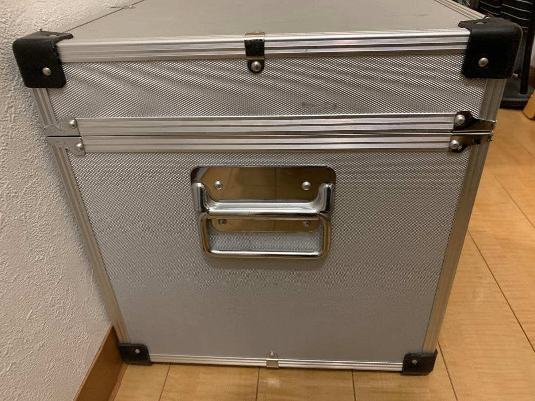 ジュラルミンケース