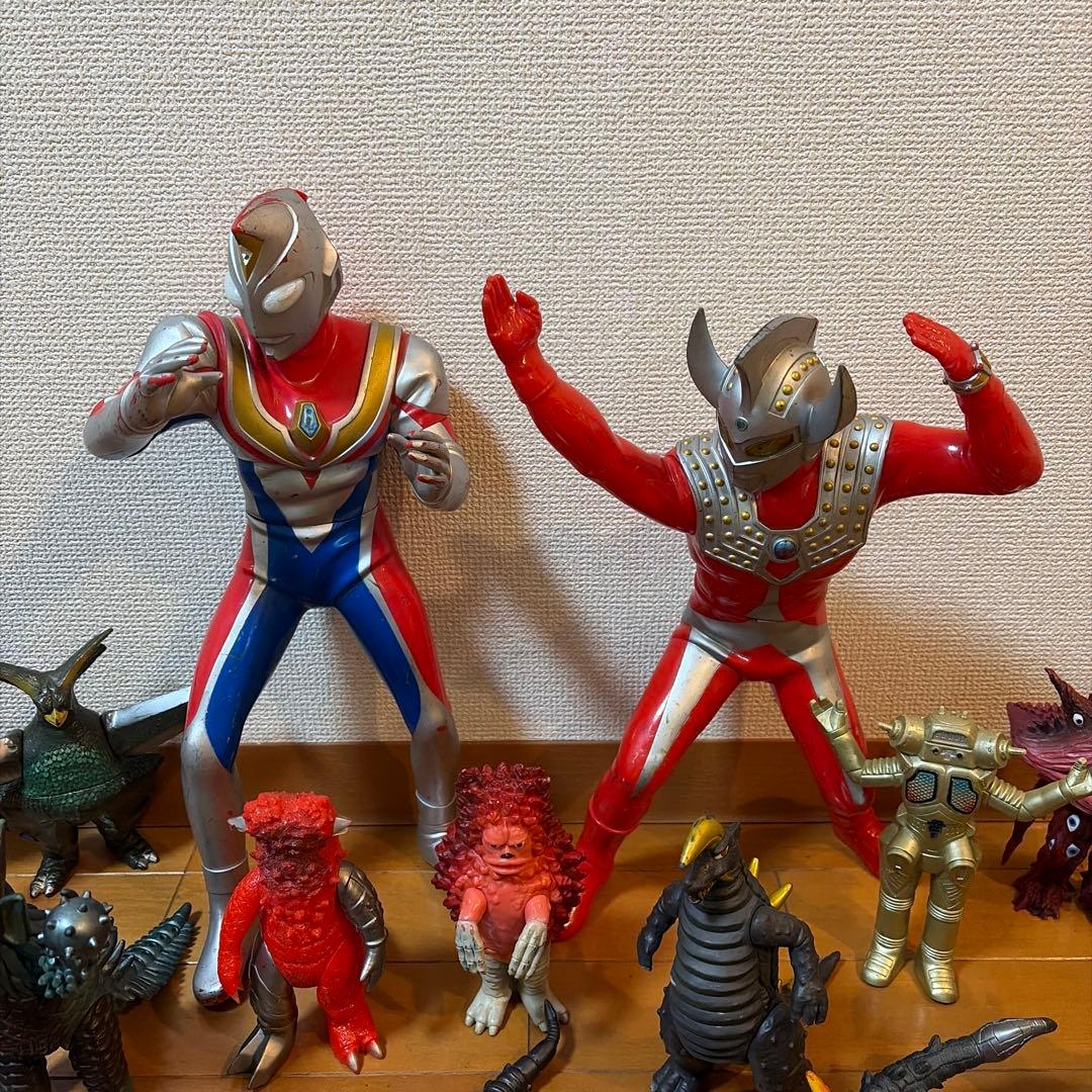 ウルトラマンフィギュアセット23体