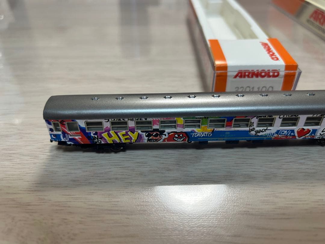 2両　Nゲージ 鉄道模型 グラフィティアートセット　欧州　ドイツ　アーノルド