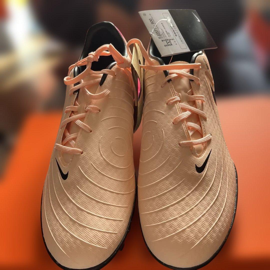 新品タグ付き　Nike Phantom GT サッカーシューズ