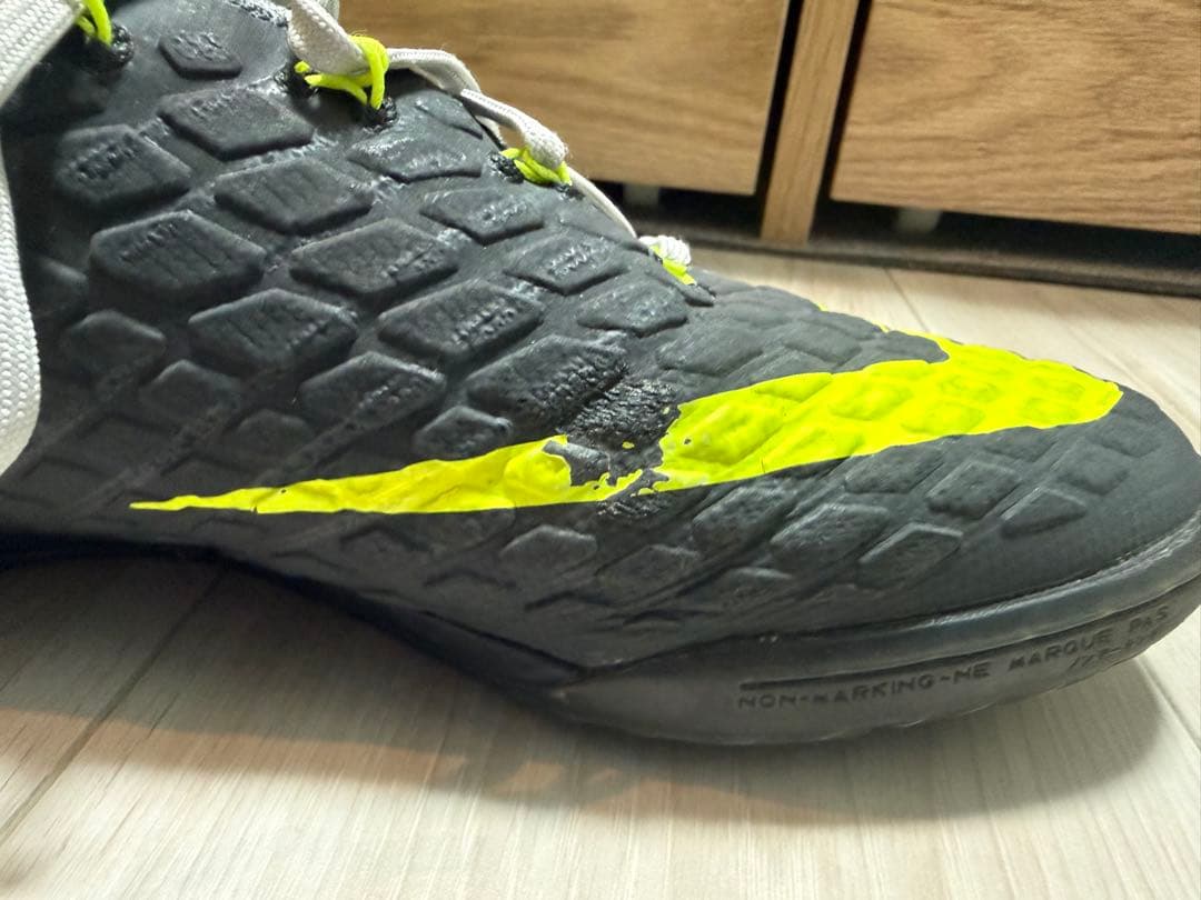 Nike フットサルシューズ　ハイパーヴェノム X プロキシモ II DF IC