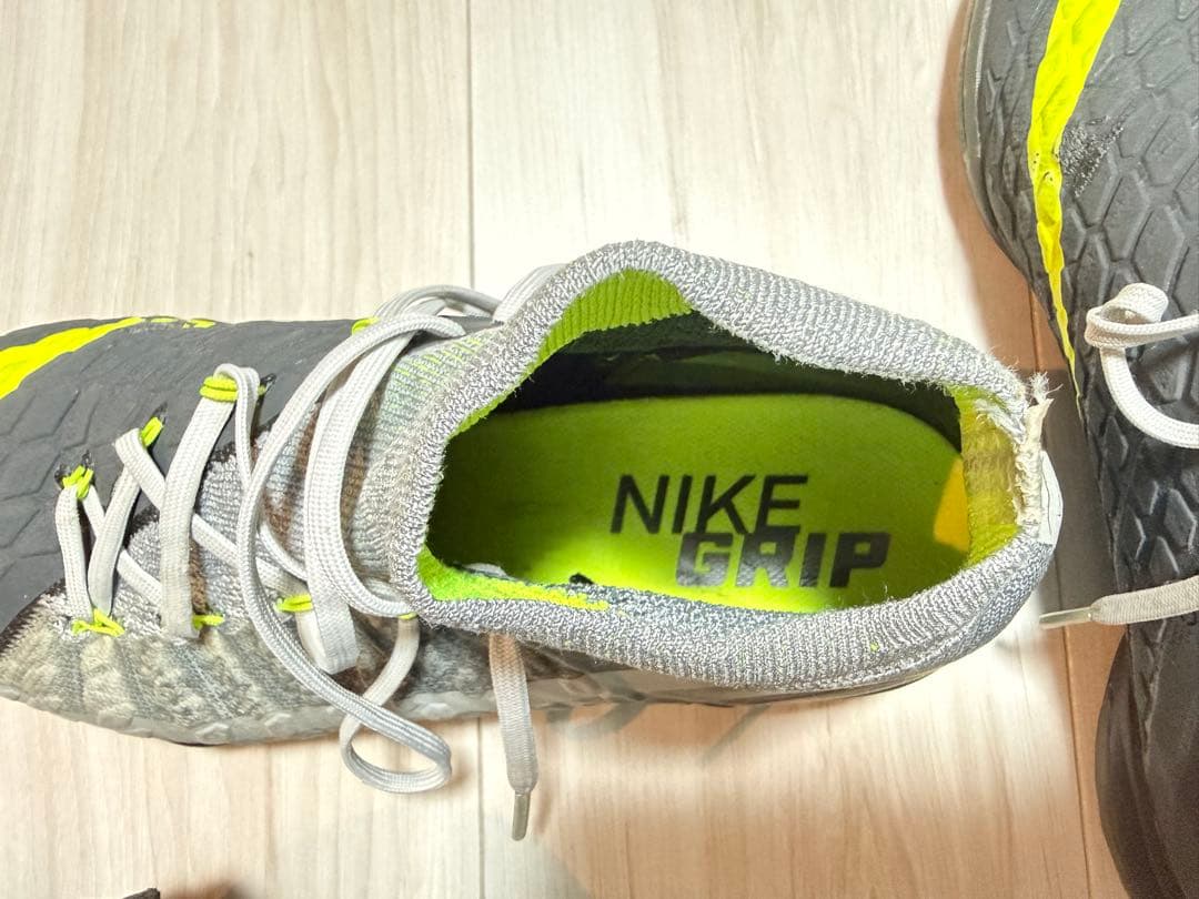 Nike フットサルシューズ　ハイパーヴェノム X プロキシモ II DF IC