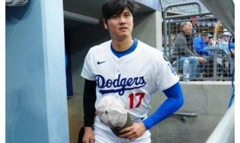 ナイキ大谷翔平ドジャース＆USアーミーMLBコラボ限定TEEクリームL日本未発売