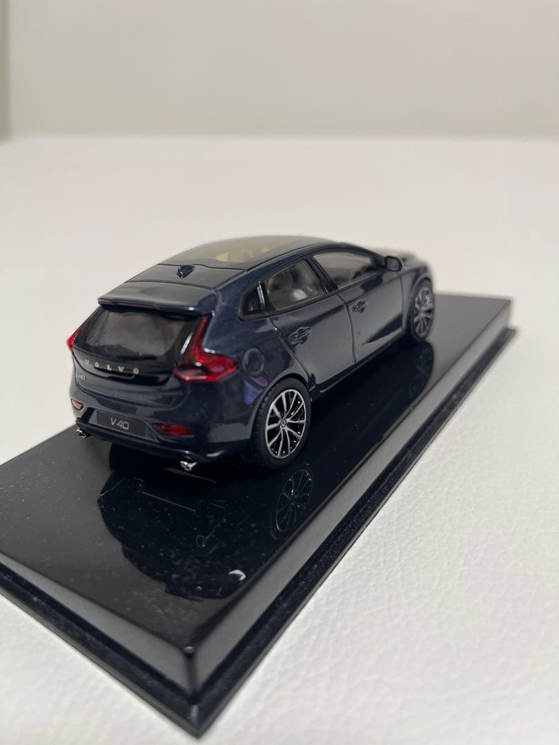 1/43 ボルボ V40