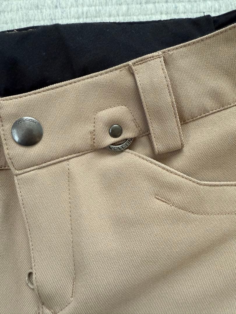 VOLCOM スノーボードパンツ