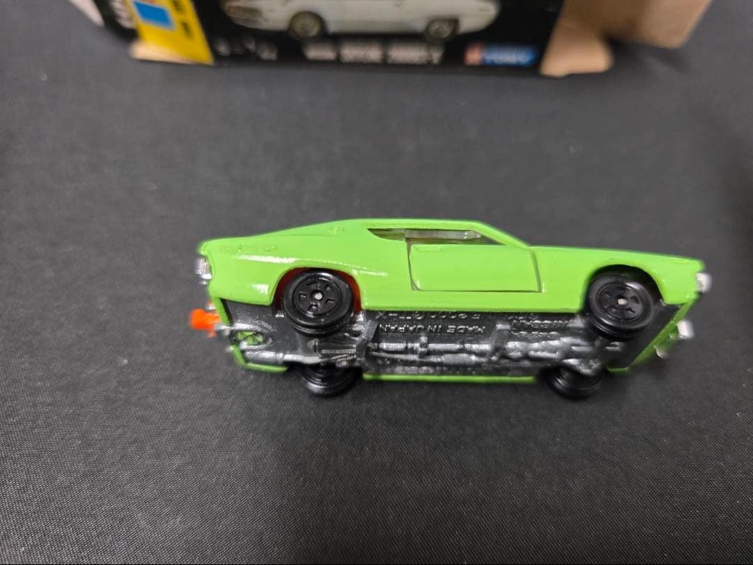 トミカ黒箱82ニッサンスカイライン2000GT-X(日本製)1HNホイル