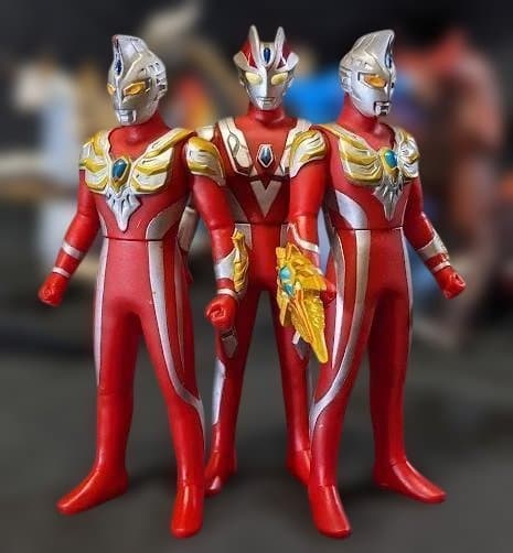 ウルトラマンマックス＆登場怪獣・宇宙人（バンダイ）ソフビフィギュア13体セット