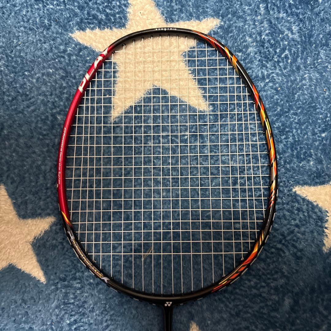 YONEX バドミントンラケット 赤/黒