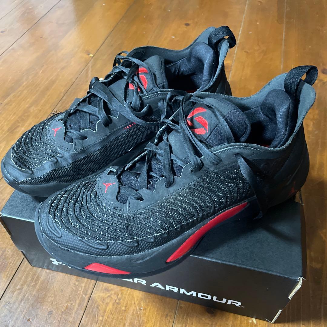 ルカ1 Jordan バスケットボールシューズ 黒/赤
