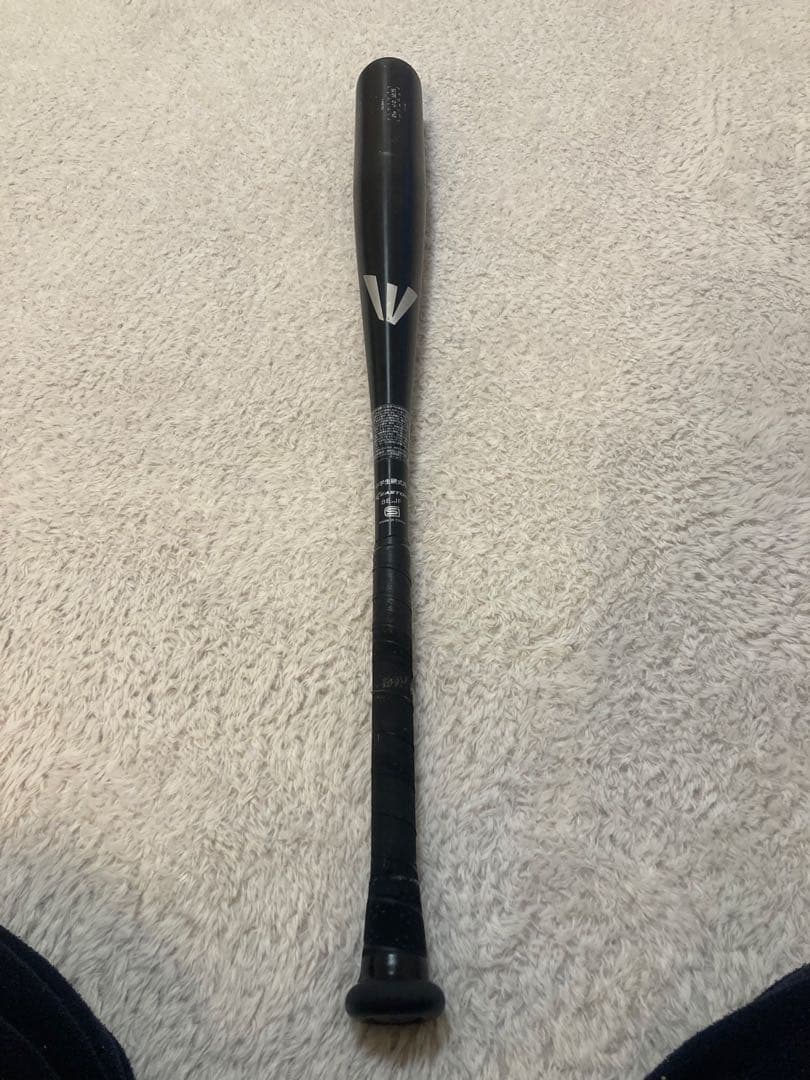 中学硬式用 イーストン BLACK MAGIC 83cm 820g