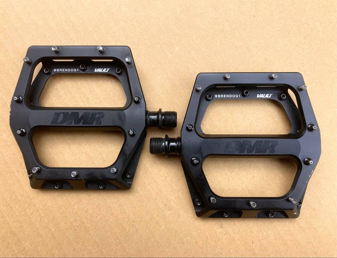 DMR Vault Brendog ディーエムアール ボルト ブレンドッグ
