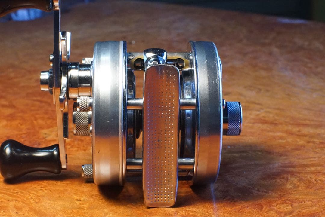 ABU アンバサダー 4500C メンテ済 フレーム修正済