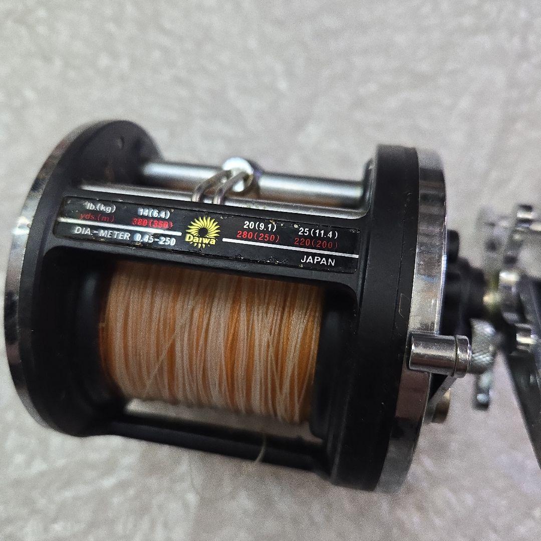 DAIWA　ダイワ　シーライン　47H　両軸リール