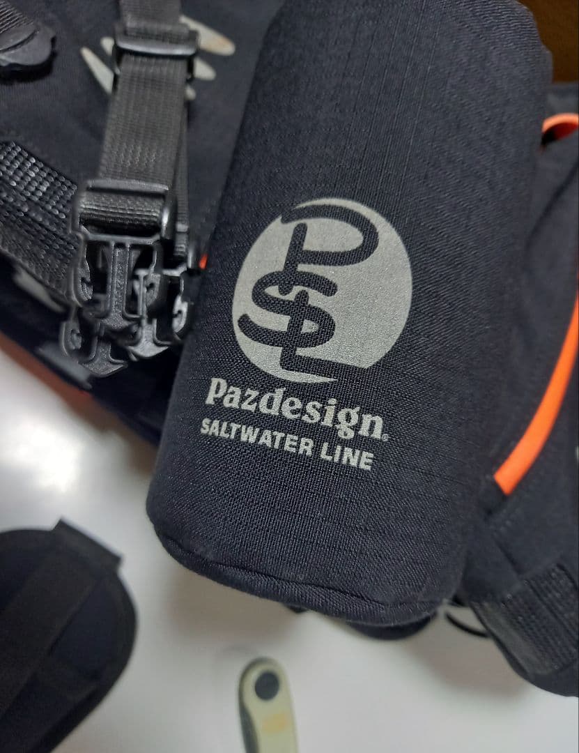 美品　Pazdesign Saltwater Line ライフジャケット